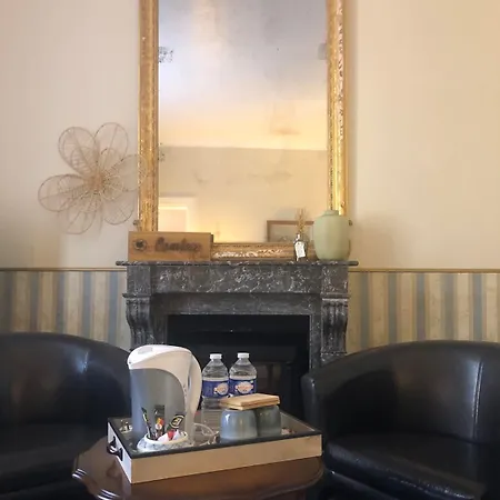 Casa de hóspedes Le Domaine Du Moulin Foulon Essay