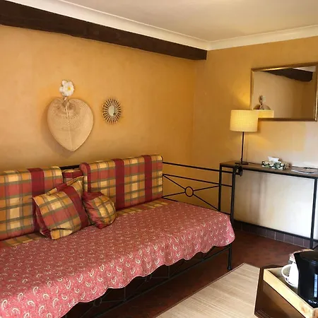 Le Domaine Du Moulin Foulon Guest house *
