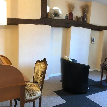 Le Domaine Du Moulin Foulon 3*