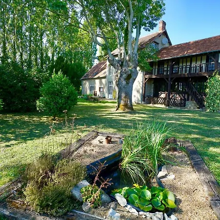 Le Domaine Du Moulin Foulon Guest house *