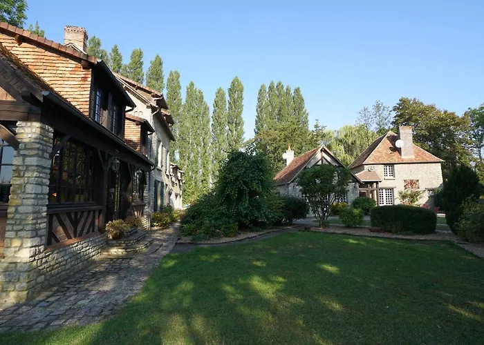 Le Domaine Du Moulin Foulon 3*